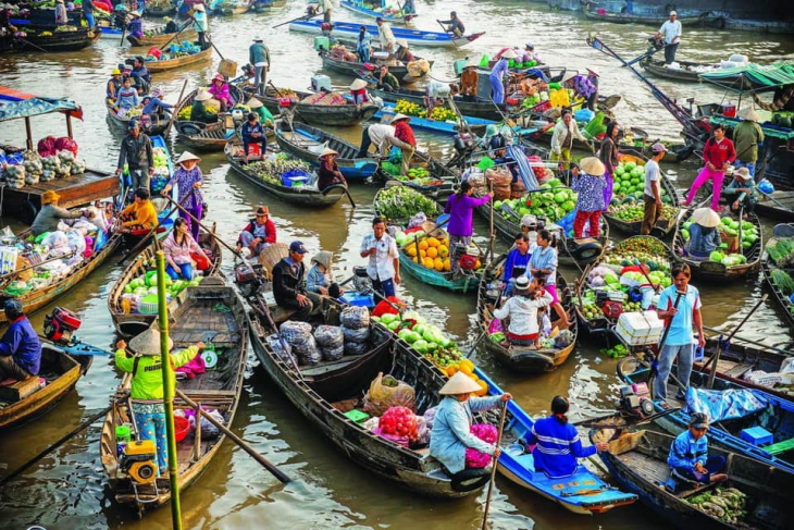 Cai Rang Floating Market – Significant Attraction Of Mekong Delta, Vietnam